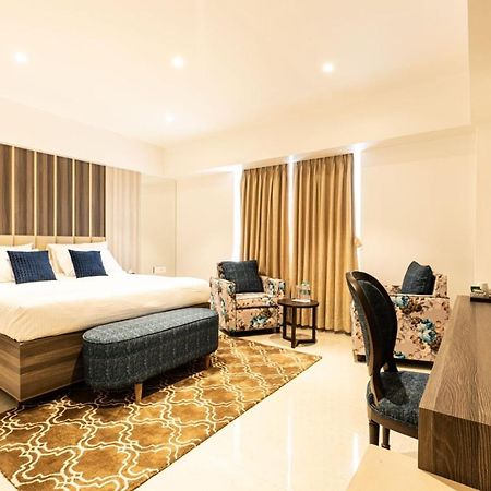 The Thane Club Экстерьер фото