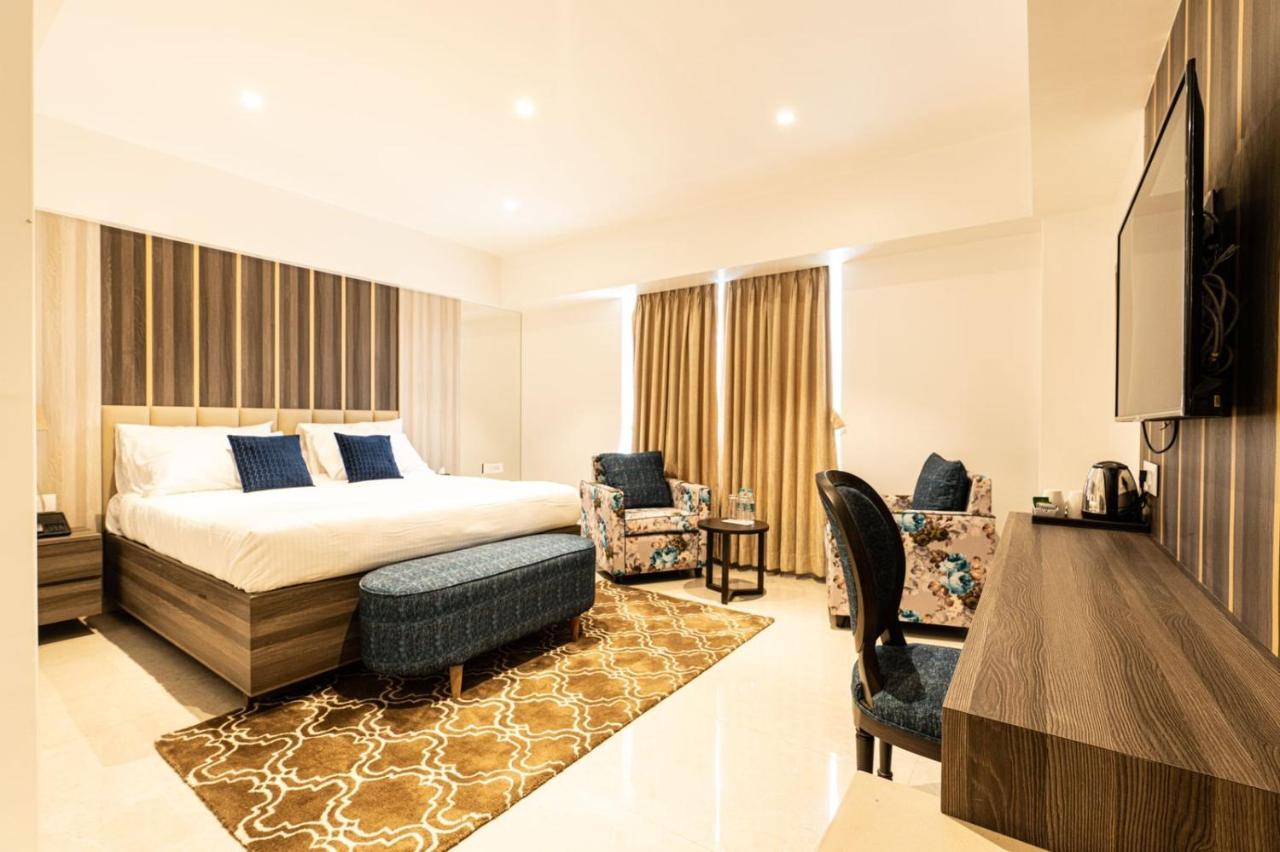 The Thane Club Экстерьер фото