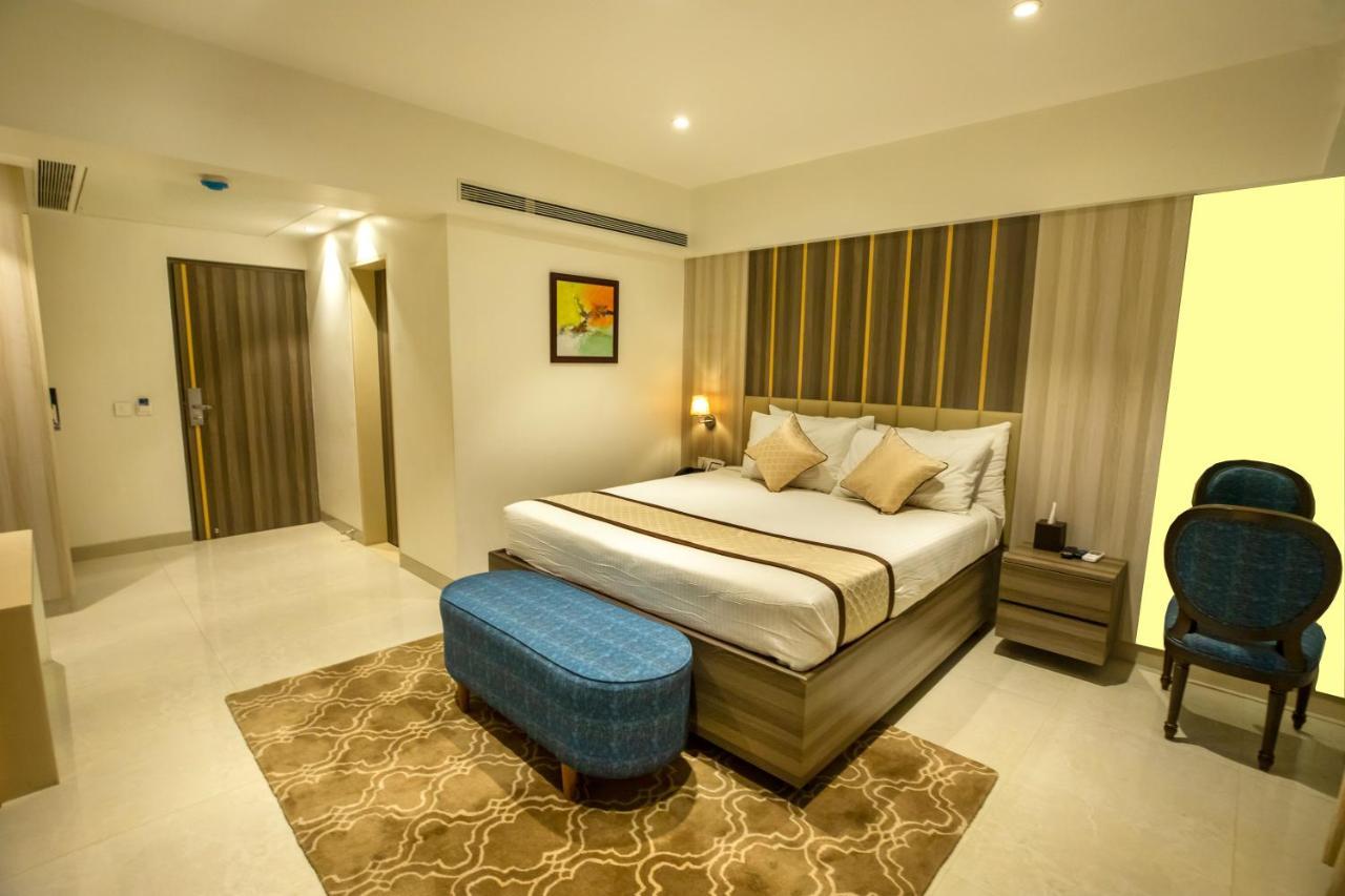 The Thane Club Экстерьер фото