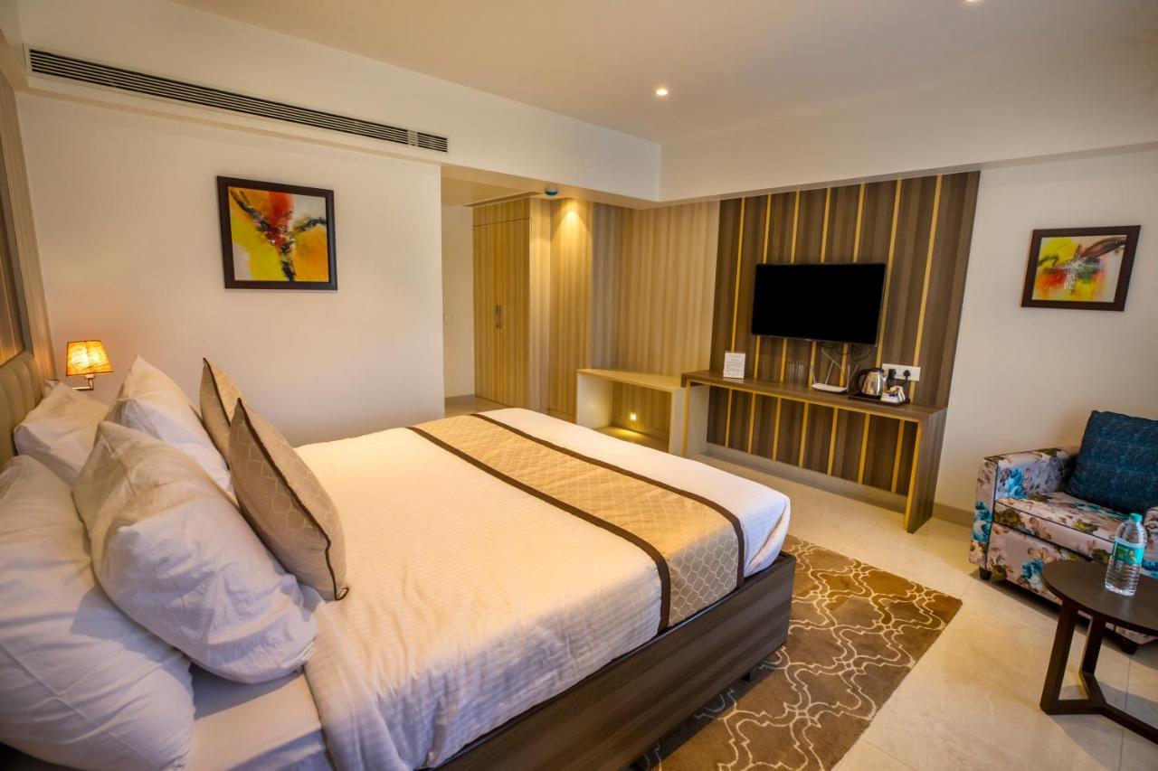 The Thane Club Экстерьер фото