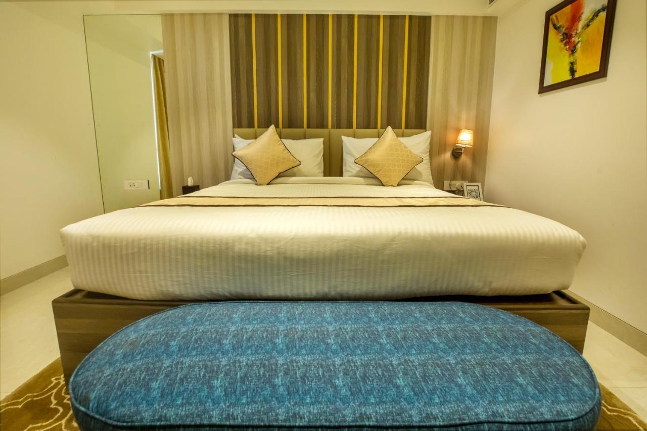 The Thane Club Экстерьер фото
