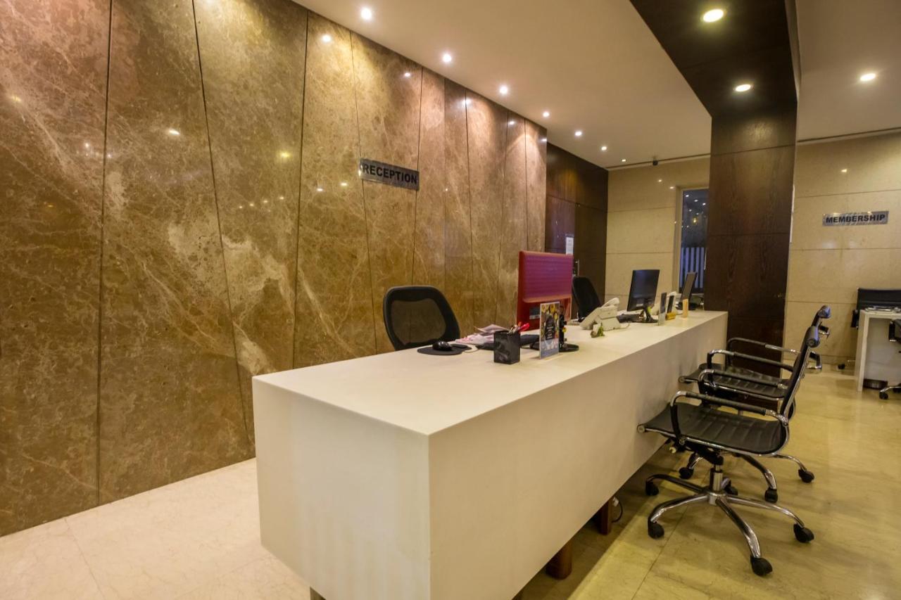 The Thane Club Экстерьер фото